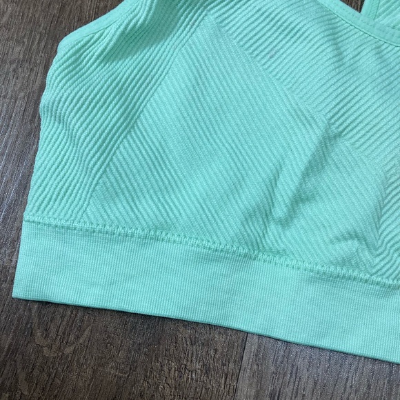 Rykä Women’s Light Green Seamless Racerback Sports Bra Light Support Size Medium - Picture 4 of 9